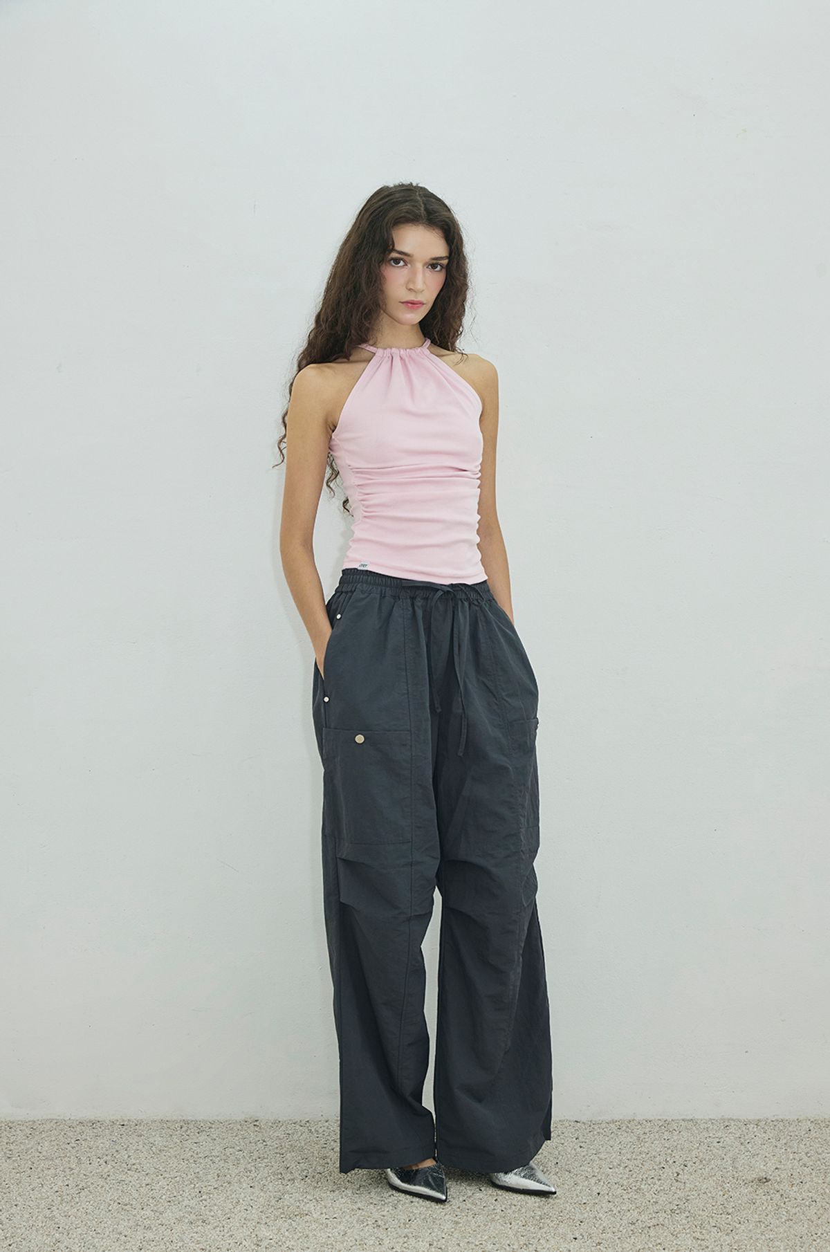 카프리슈(CAPRICIEUX) Aura cargo pants_charcoal