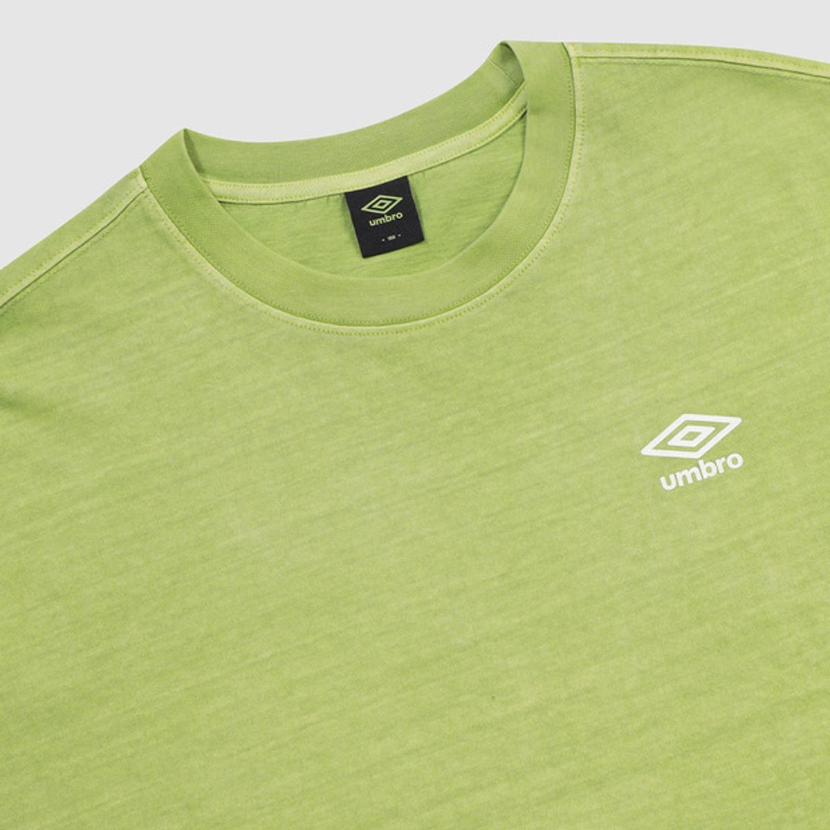 엄브로(UMBRO) 피그먼트 다잉 빅로고 티셔츠 그린(UQ323CRS73)