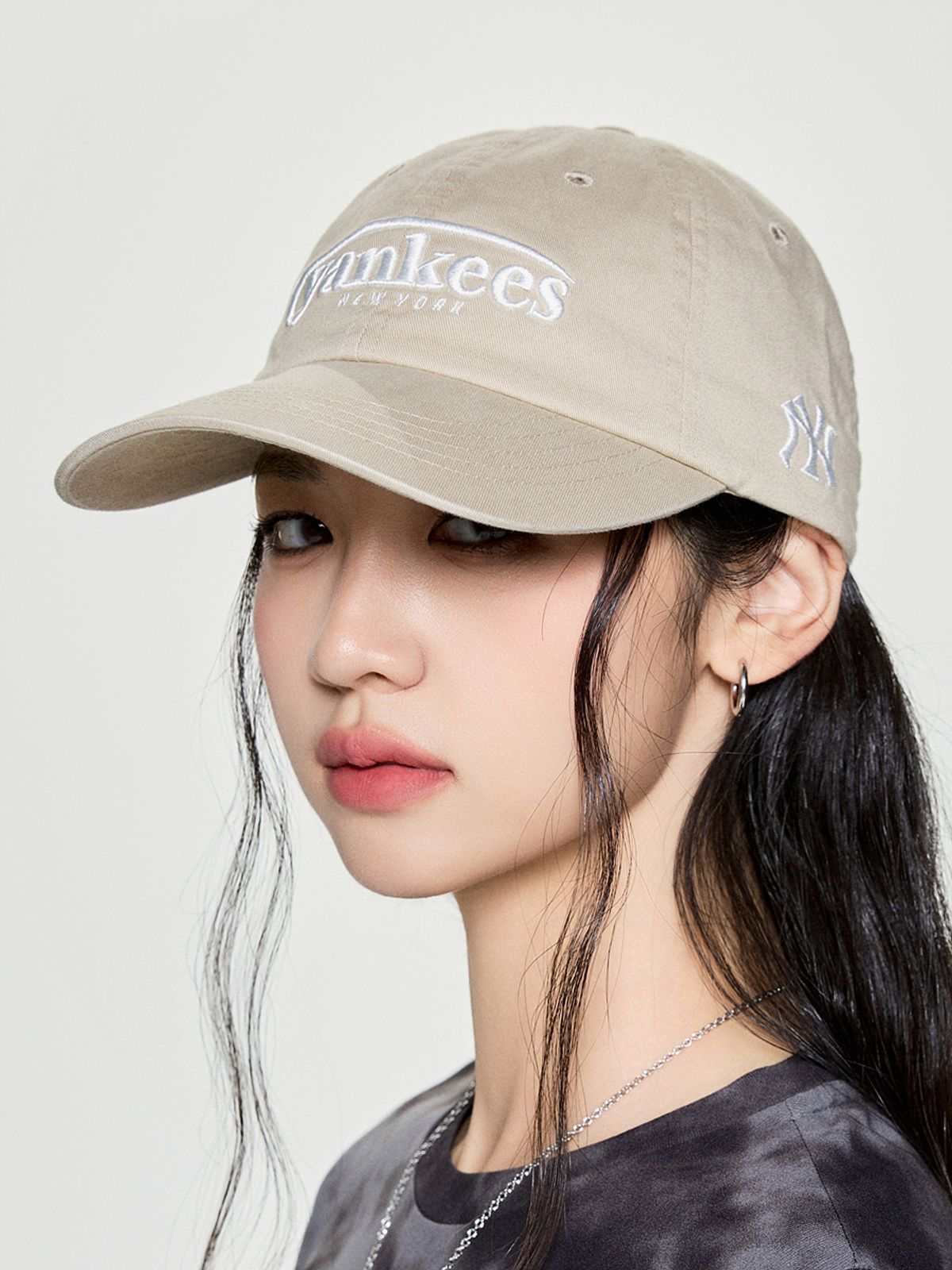 엠엘비(MLB) 젤리 언스트럭쳐 볼캡 NY (Beige)