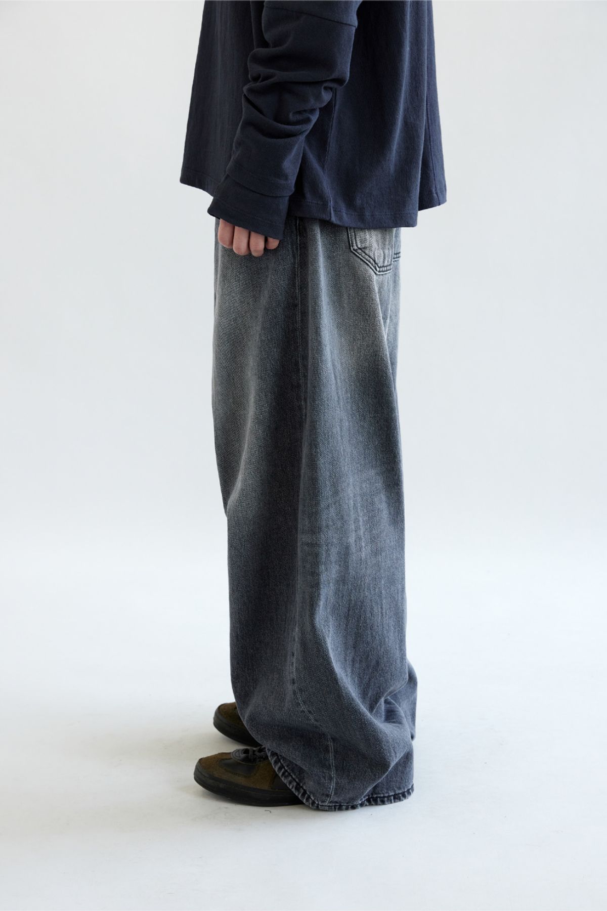 해칭룸(HATCHINGROOM) Wide Curve Jeans Washed Black