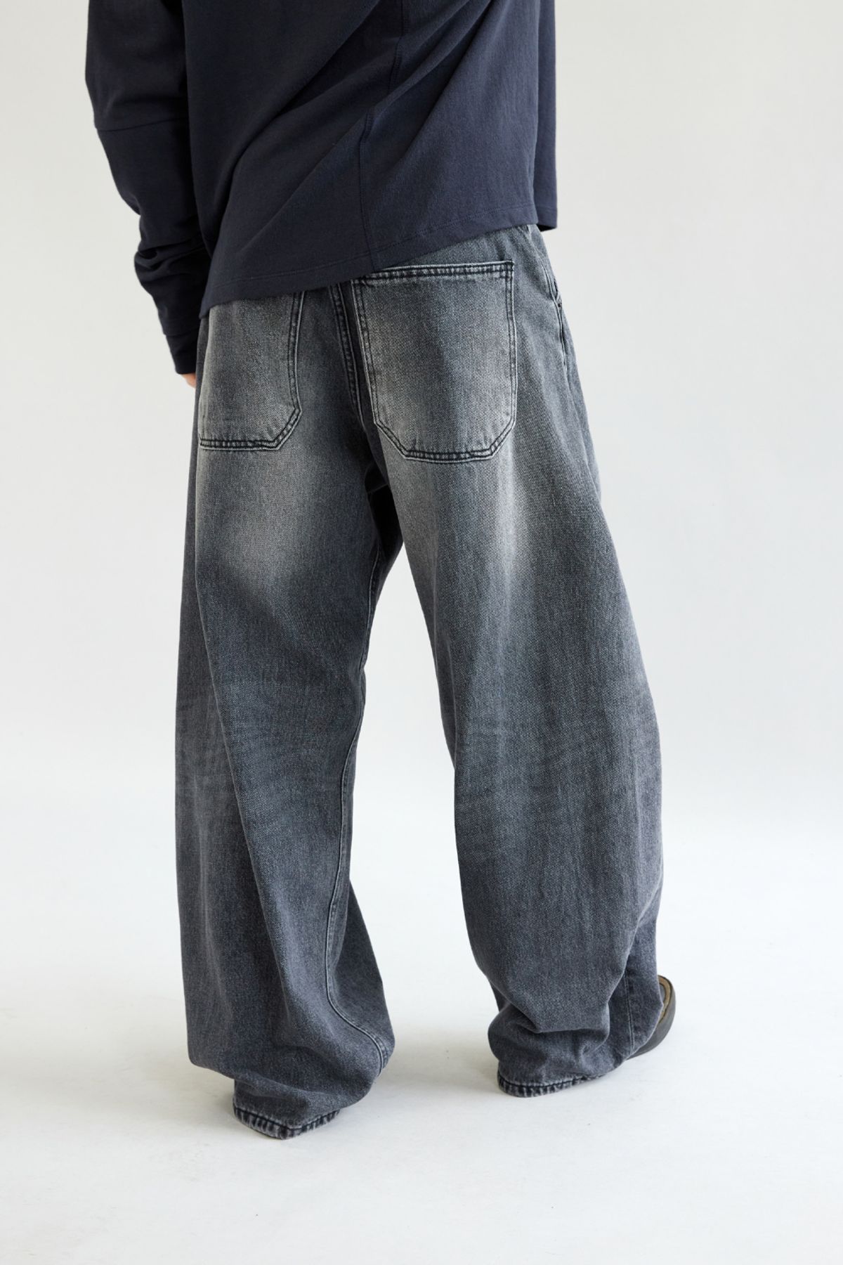 해칭룸(HATCHINGROOM) Wide Curve Jeans Washed Black