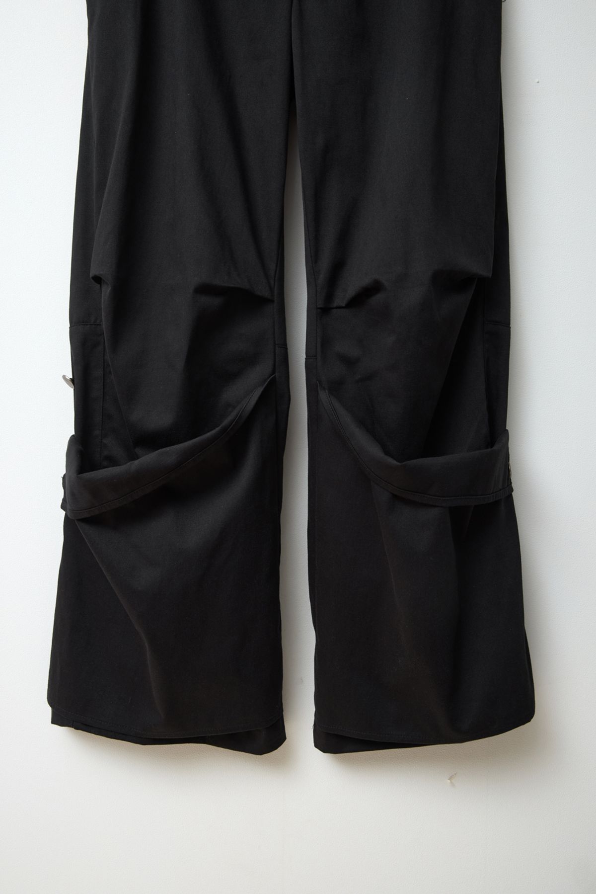 해칭룸(HATCHINGROOM) Armor Pants Black