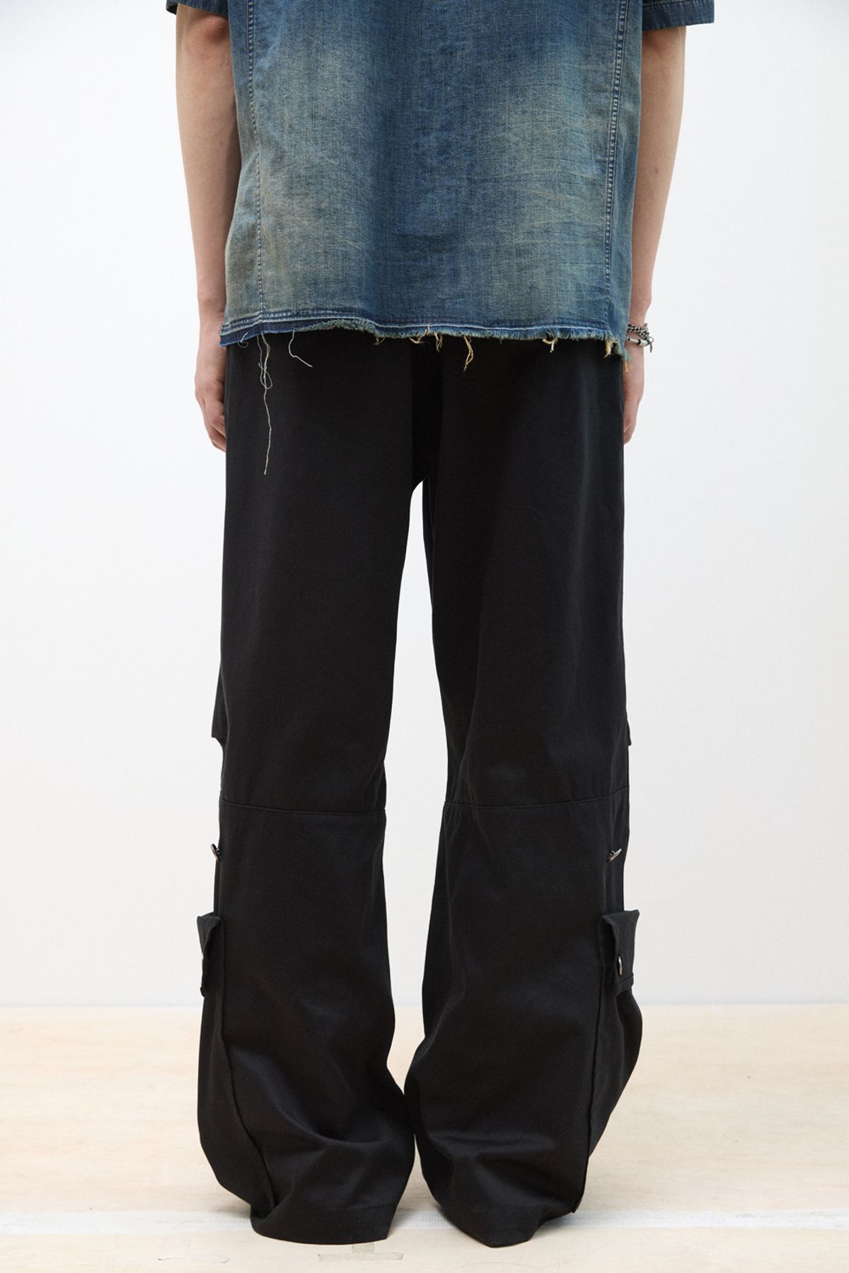 해칭룸(HATCHINGROOM) Armor Pants Black