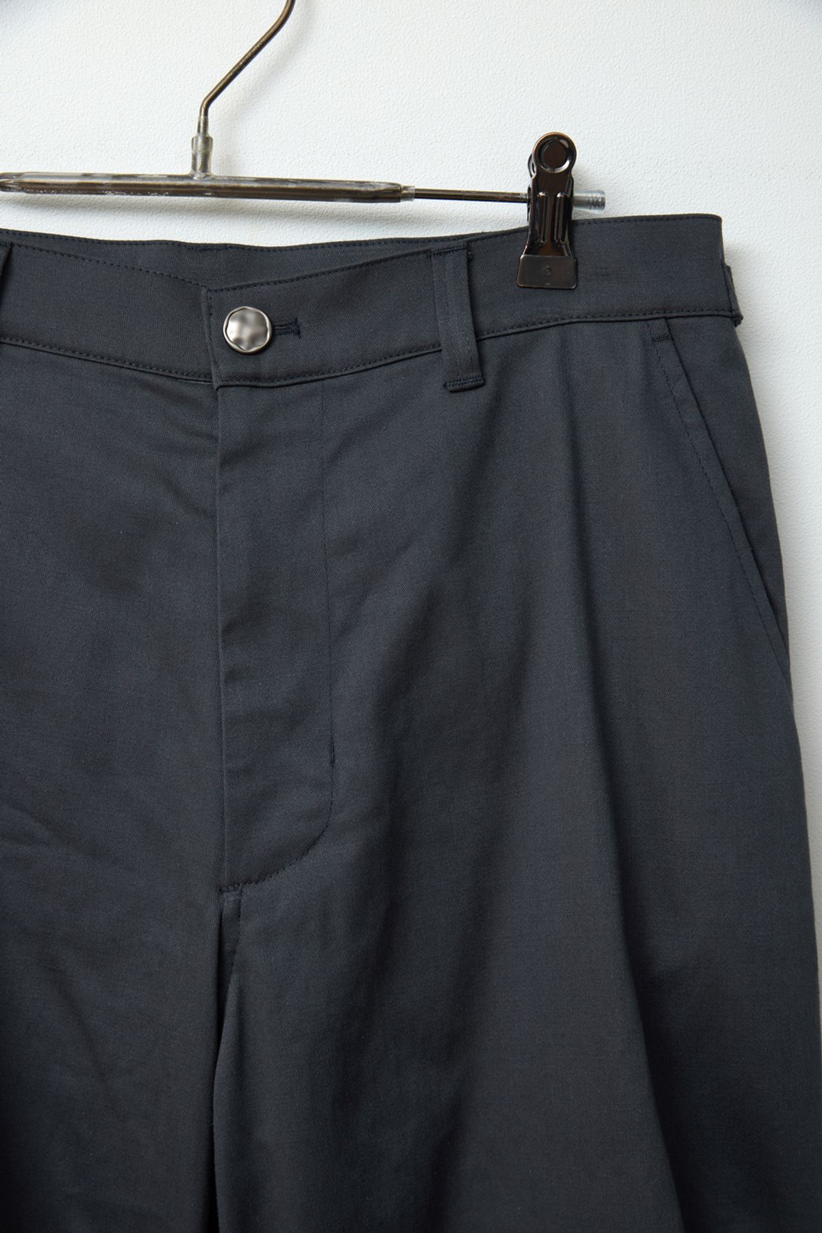 해칭룸(HATCHINGROOM) Armor Pants Blue Charcoal