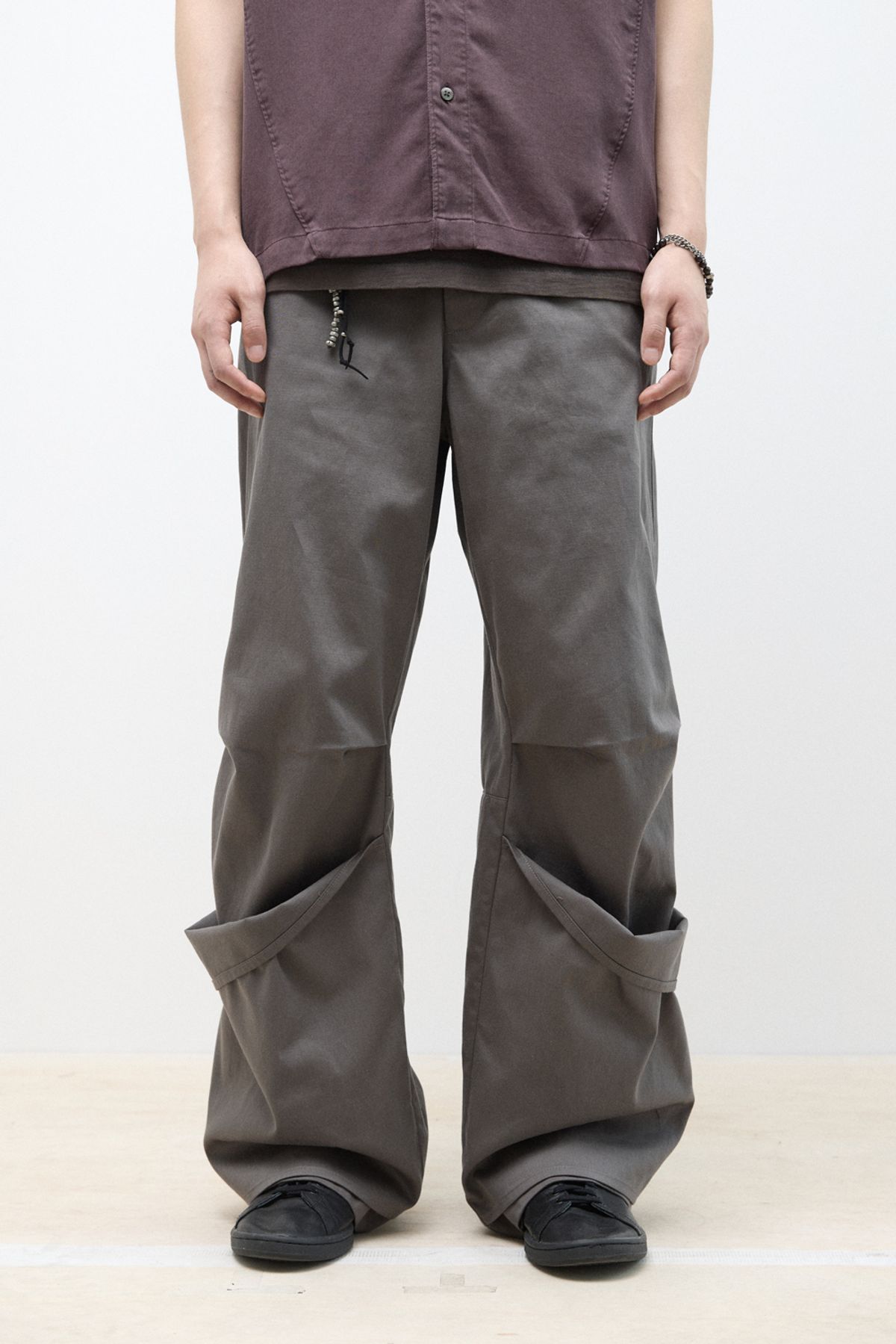 해칭룸(HATCHINGROOM) Armor Pants Mud Brown
