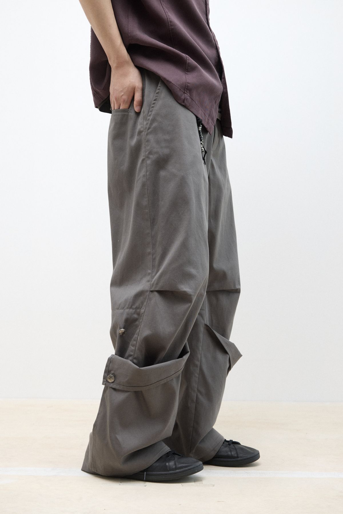 해칭룸(HATCHINGROOM) Armor Pants Mud Brown