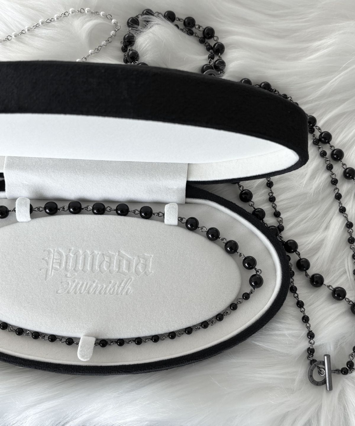 피마다지윈(PIMADAZIWIN) White Chain Pearl Necklace_[Bold]