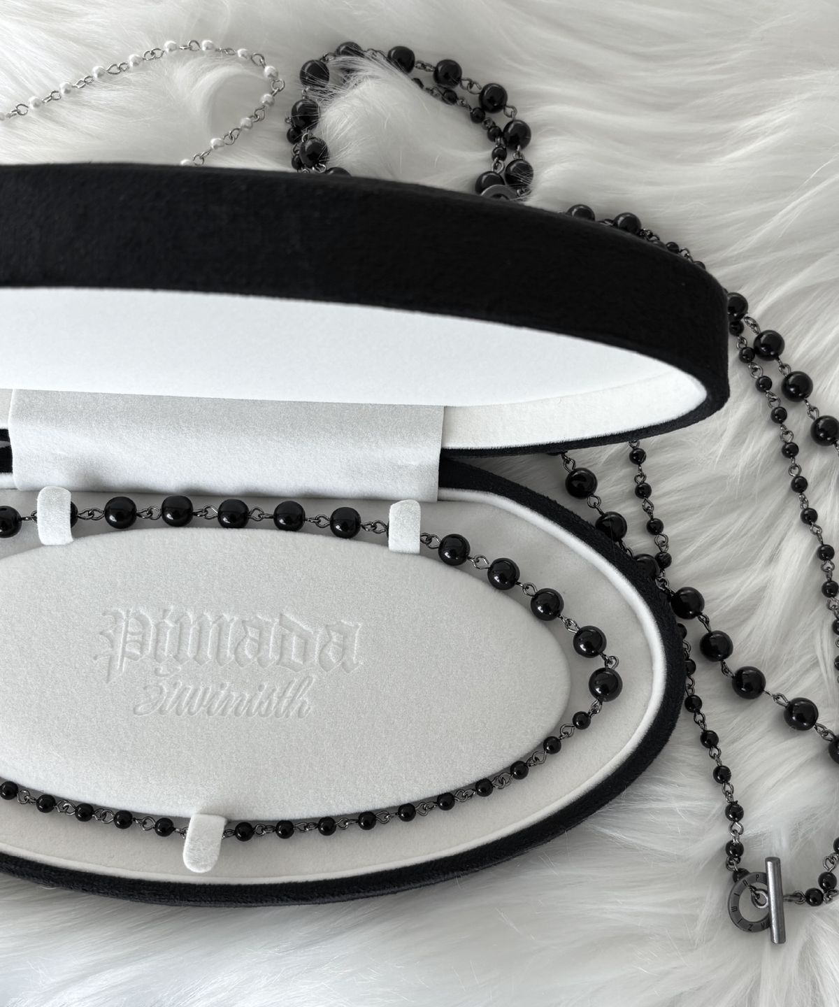 피마다지윈(PIMADAZIWIN) White Chain Pearl Bracelet