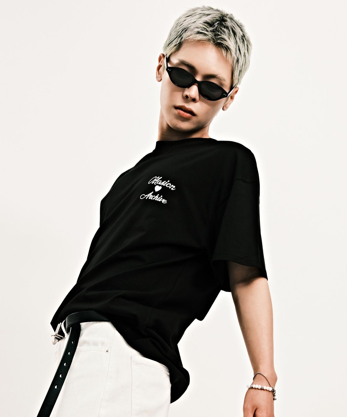 디더블유에스이(DWSE) 하트 그래픽 티셔츠(블랙)