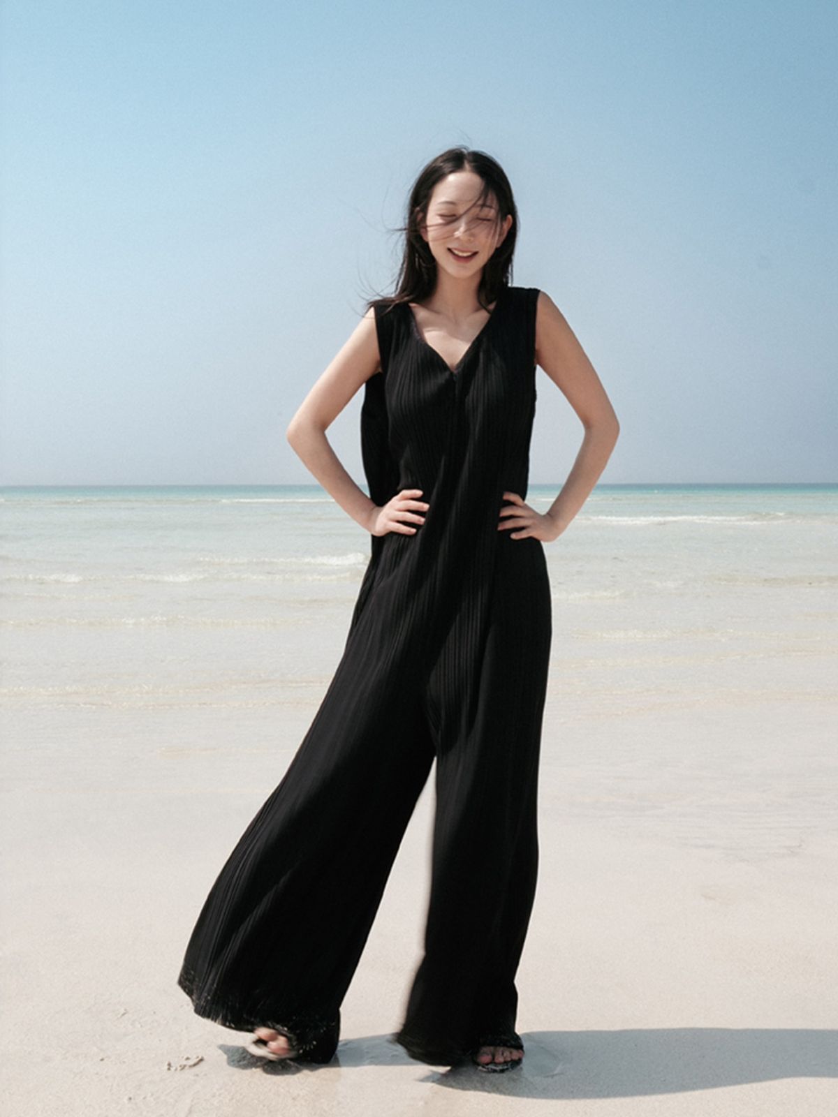 메르메르(MER MER) 플리츠 점프수트 블랙