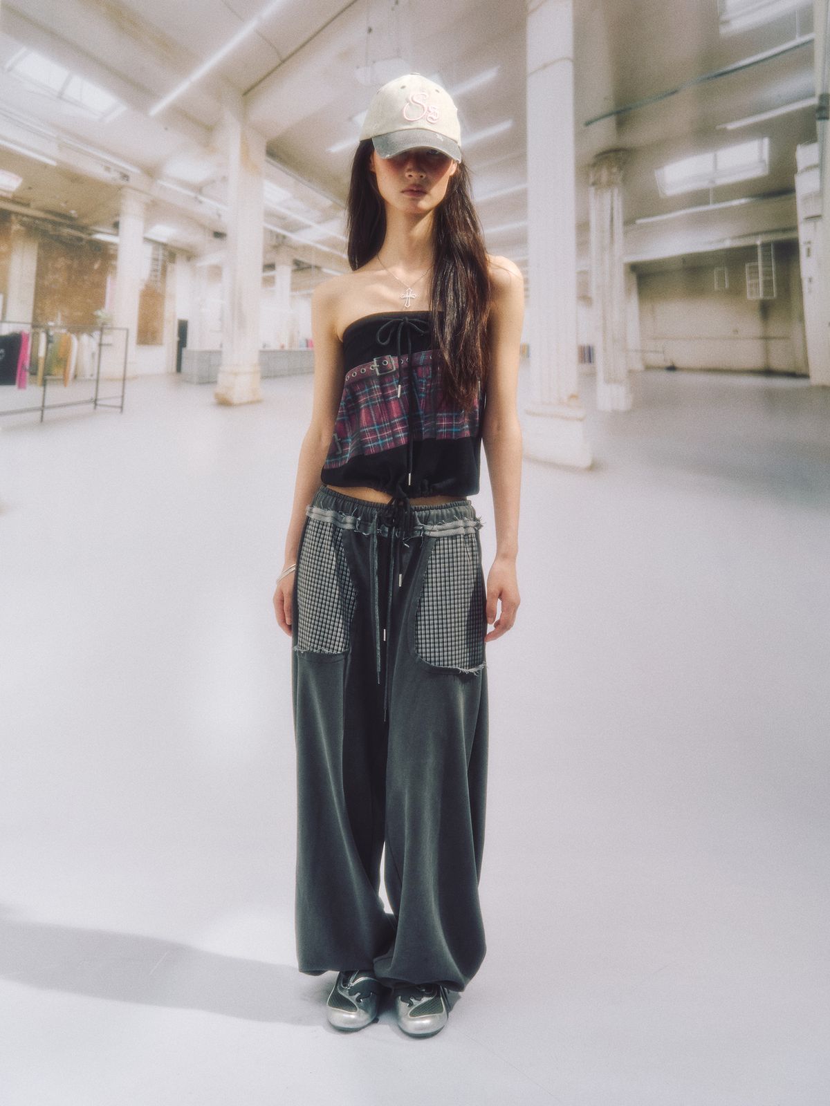 솜속(SOMSOC) NITH 2WAY PRINTED TOP_BLACK