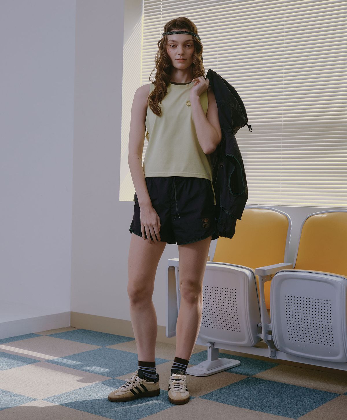 누크피터(NUUKFITTER) NKFT LAYERED SLIT SLEEVELESS_WOMEN [LEMON]