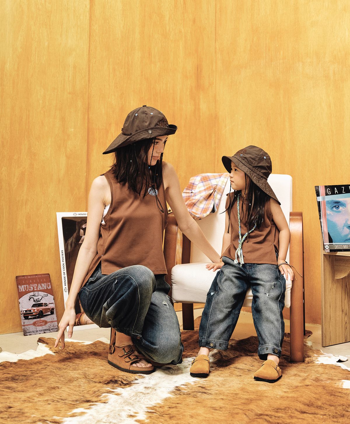 누크피터(NUUKFITTER) NKFT LAYERED SLIT SLEEVELESS_WOMEN [BROWN]