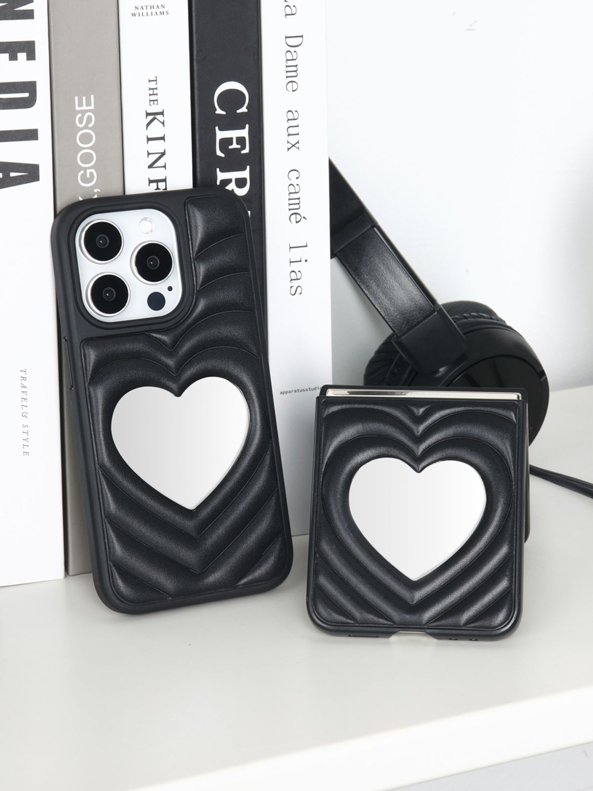 디자인스킨(DESIGNSKIN) 갤럭시Z플립7 하트 미러 케이스