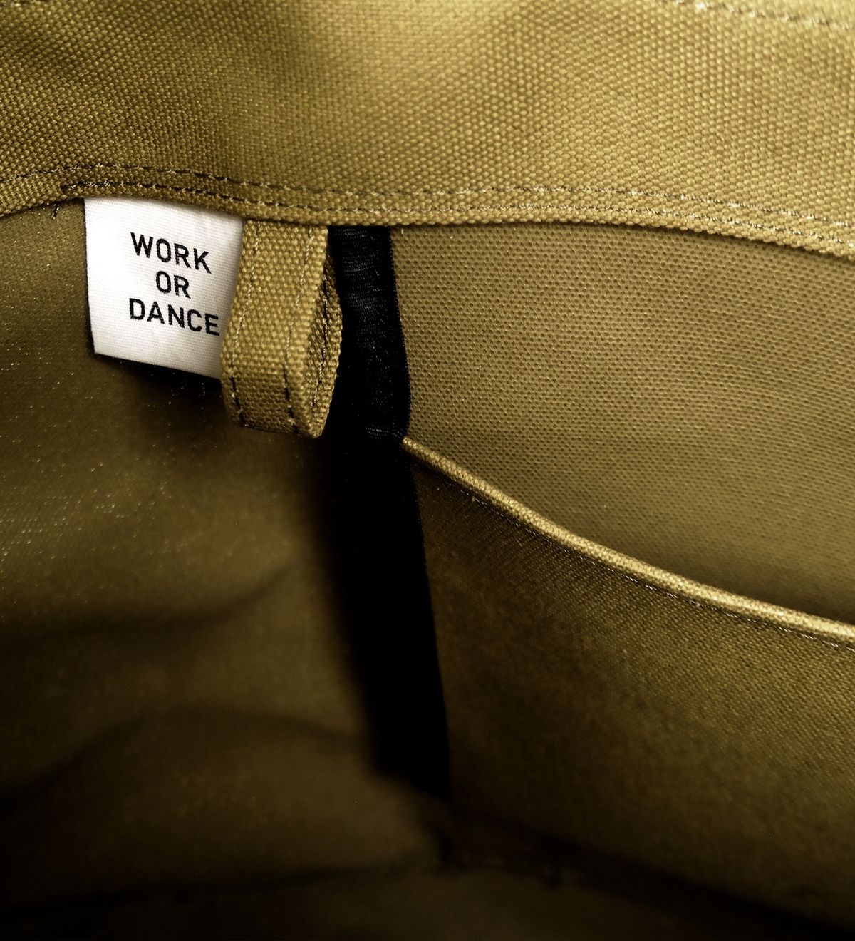 워크 오얼 댄스(WORK OR DANCE) 003 LARGE KHAKI
