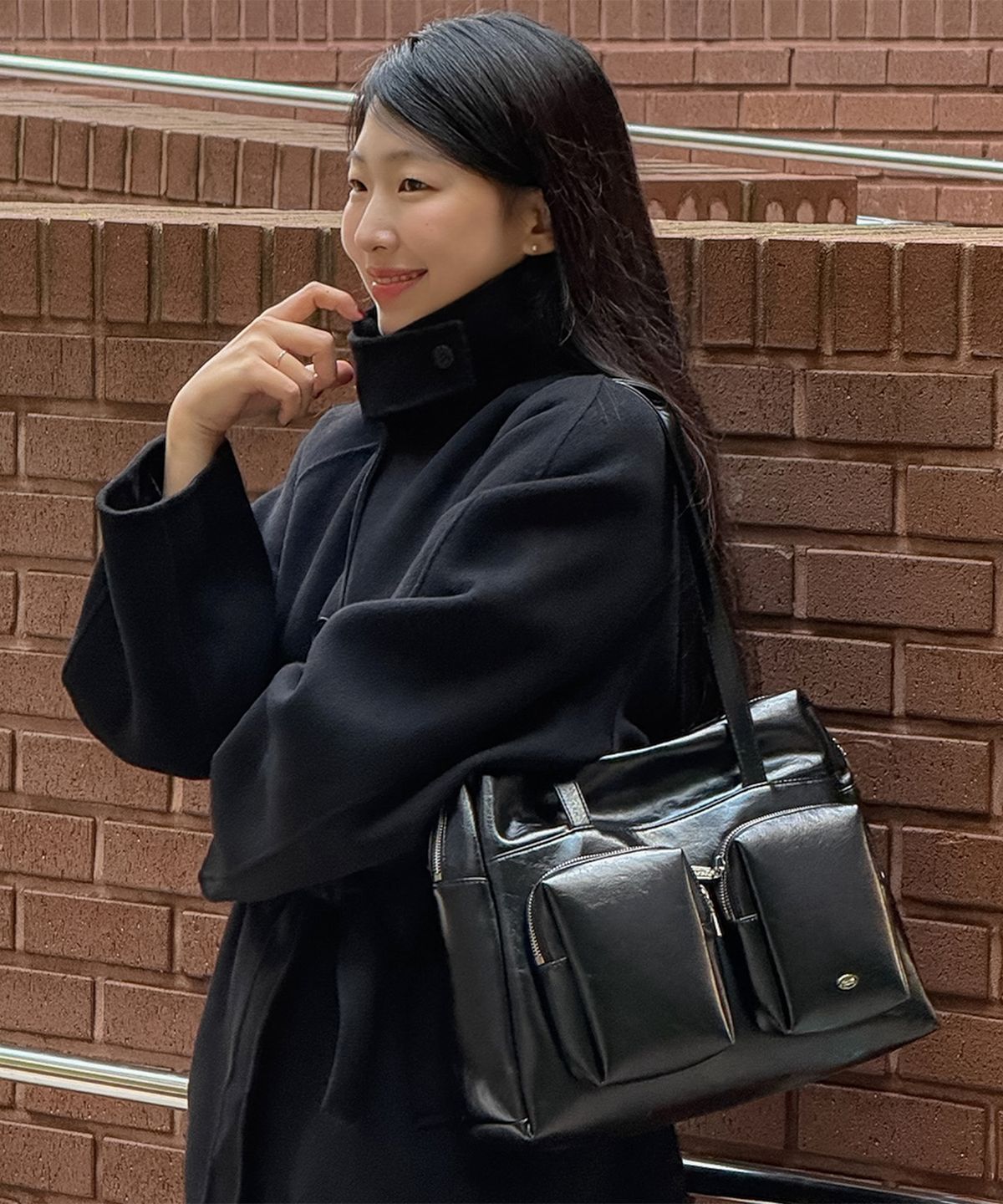 맥끌라니(MCLANEE) 에이든 포켓 숄더백