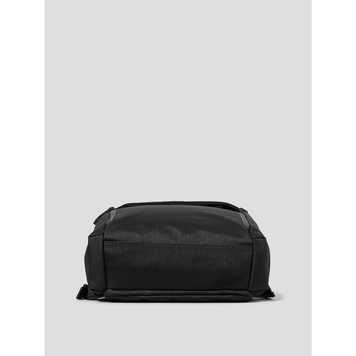 빈폴 액세서리(BEANPOLE ACCESSORY) 디노 플랩 백팩 - 블랙