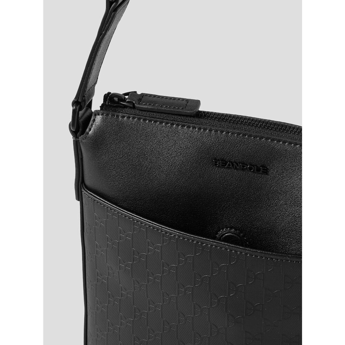 빈폴 액세서리(BEANPOLE ACCESSORY) 모노알리사 미니 세로메신저 - 블랙