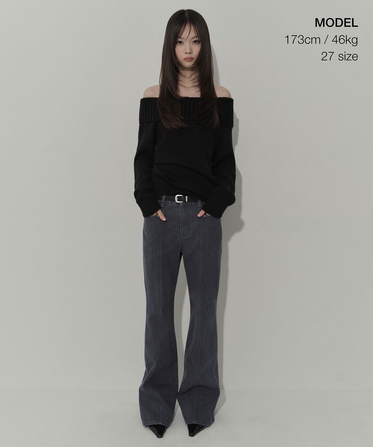 무신사 스탠다드 우먼(MUSINSA STANDARD WOMAN) 우먼즈 피그먼트 패널드 플레어 데님 팬츠 [차콜 그레이]
