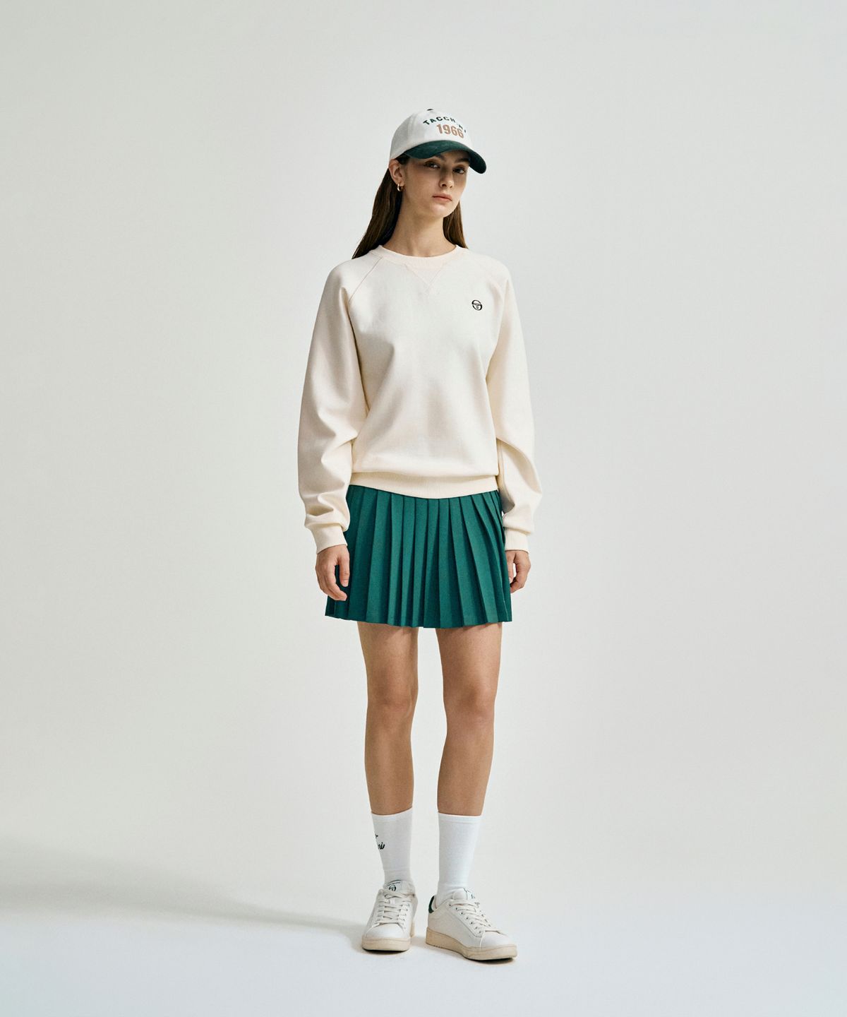세르지오 타키니(SERGIO TACCHINI) U 쿠쉬라이트 베이직 맨투맨 (Ivory)
