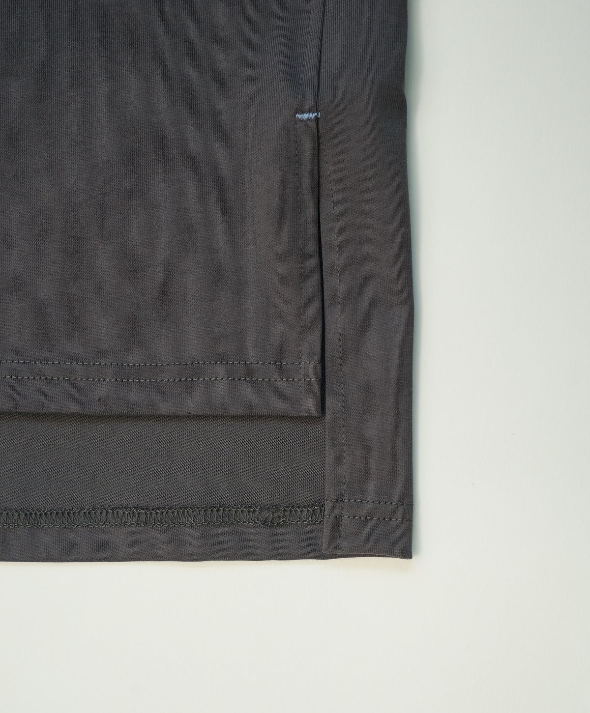 누크피터(NUUKFITTER) NKFT SLIT SLEEVELESS_KIDS [GRAY]