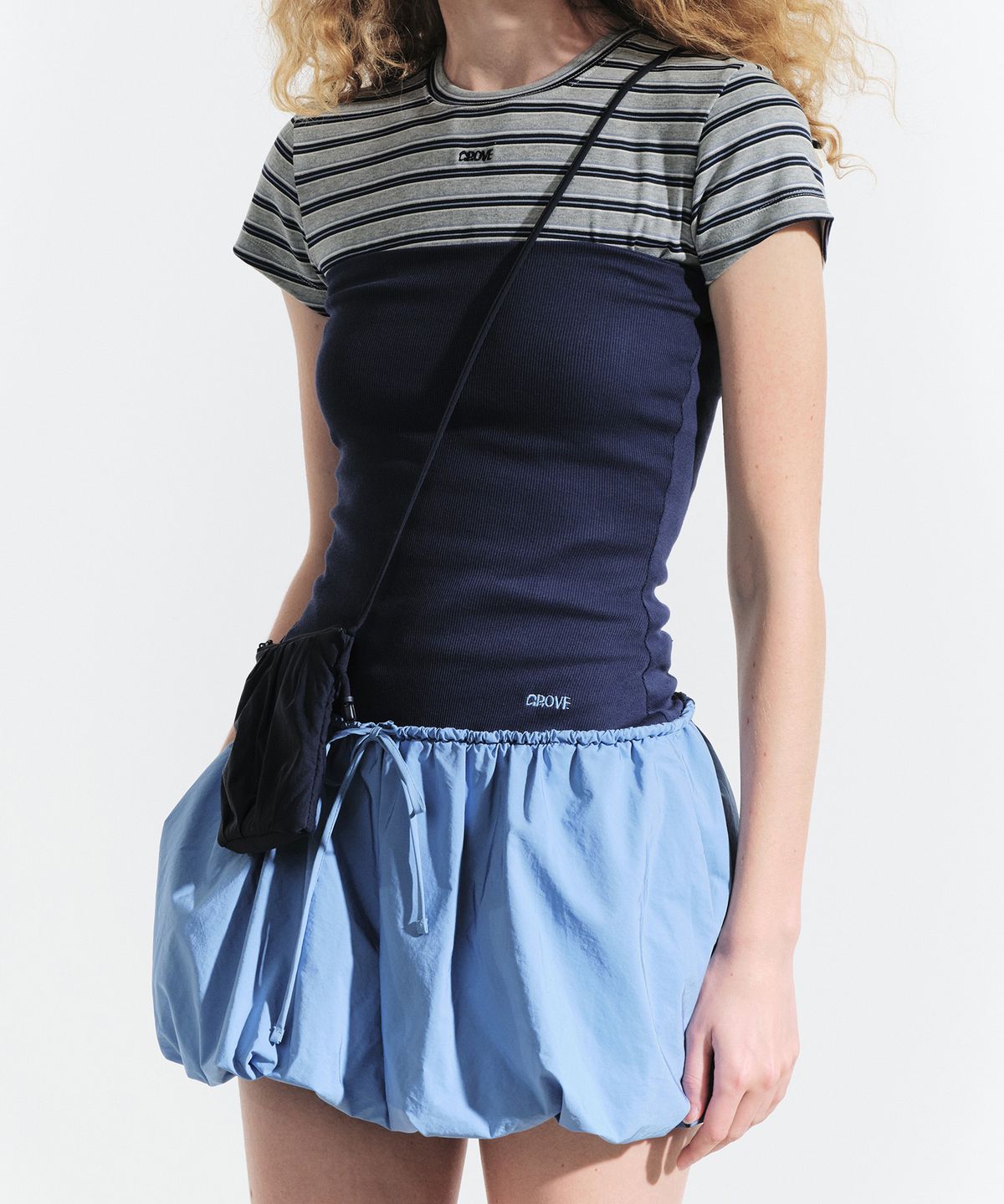 그로브(GROVE) RYAN SHIRRING BAG (NAVY)