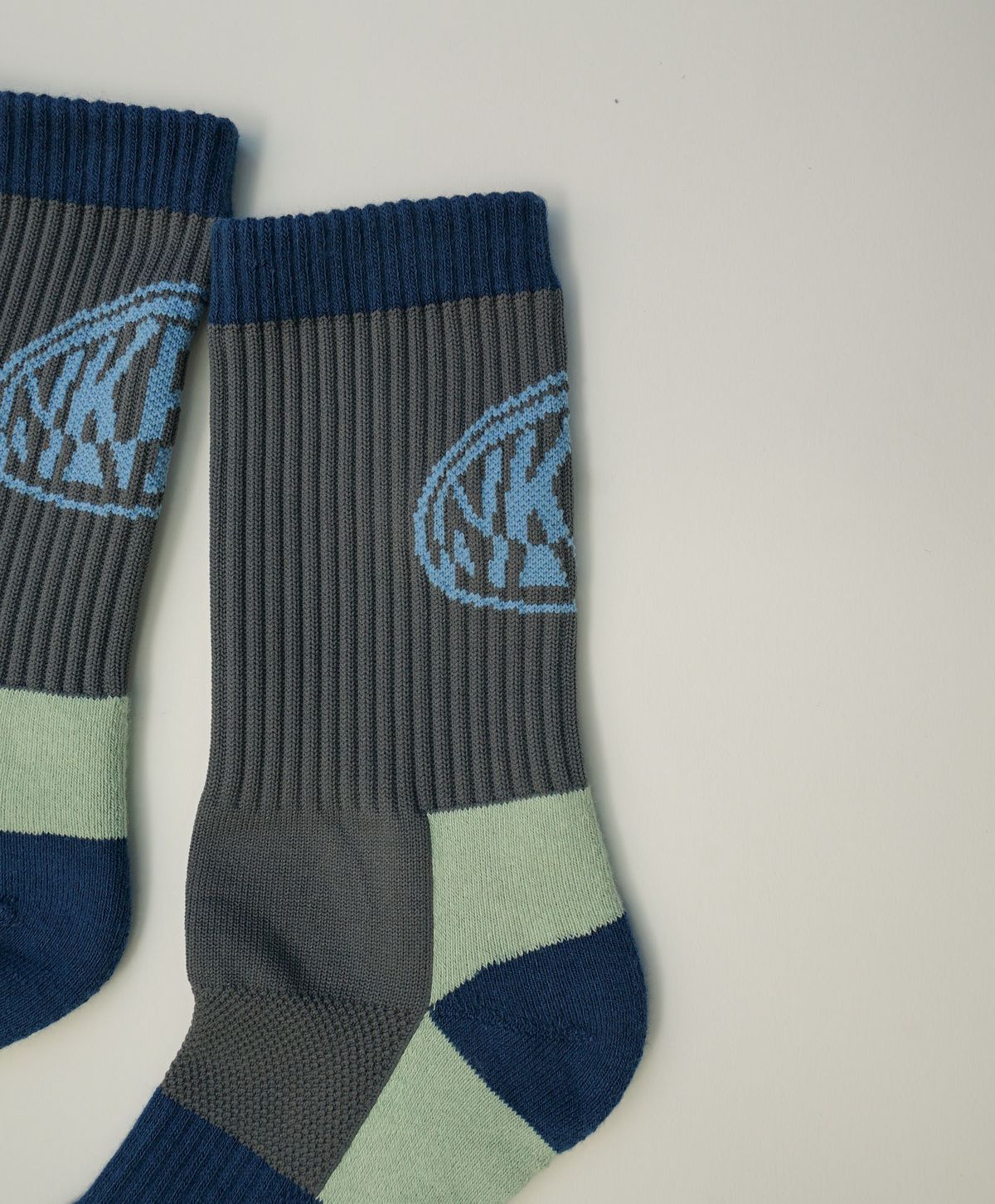 누크피터(NUUKFITTER) ICE-UP COOLMAX SOCKS [GRAY]
