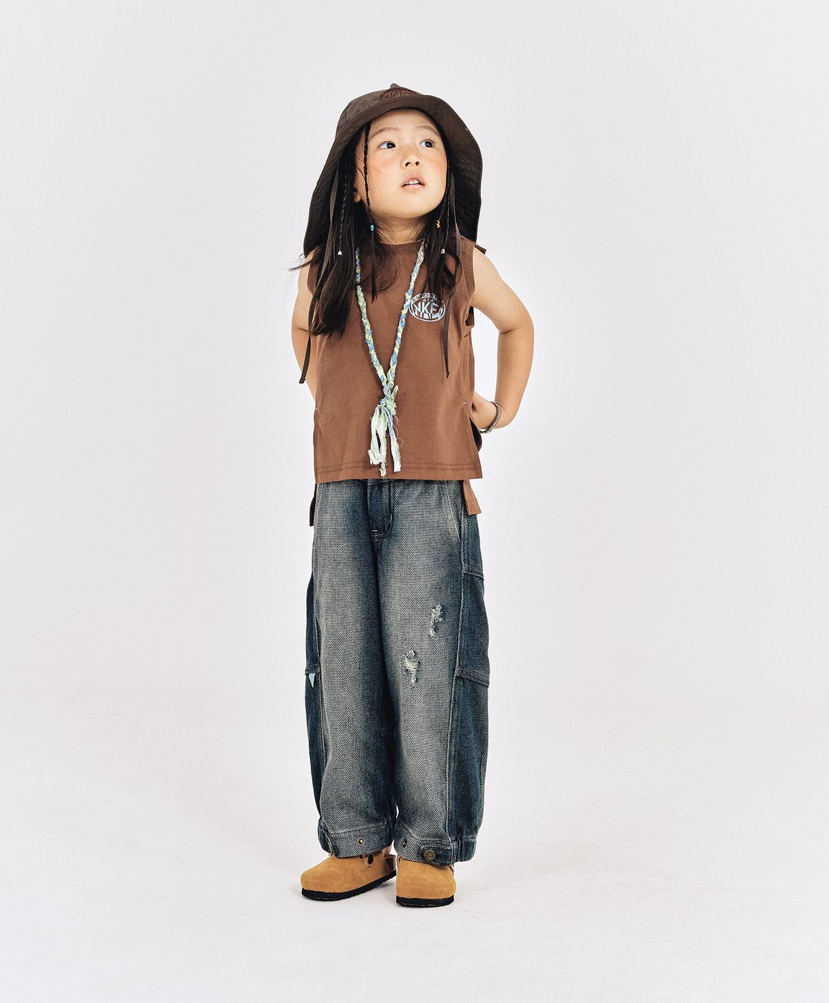 누크피터(NUUKFITTER) WASHING CURVED BALLON JEANS_KIDS [NAVY]
