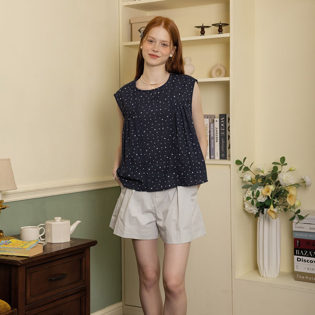 던드롭(DUNDROP) DD_Loose polka dots top_NAVY