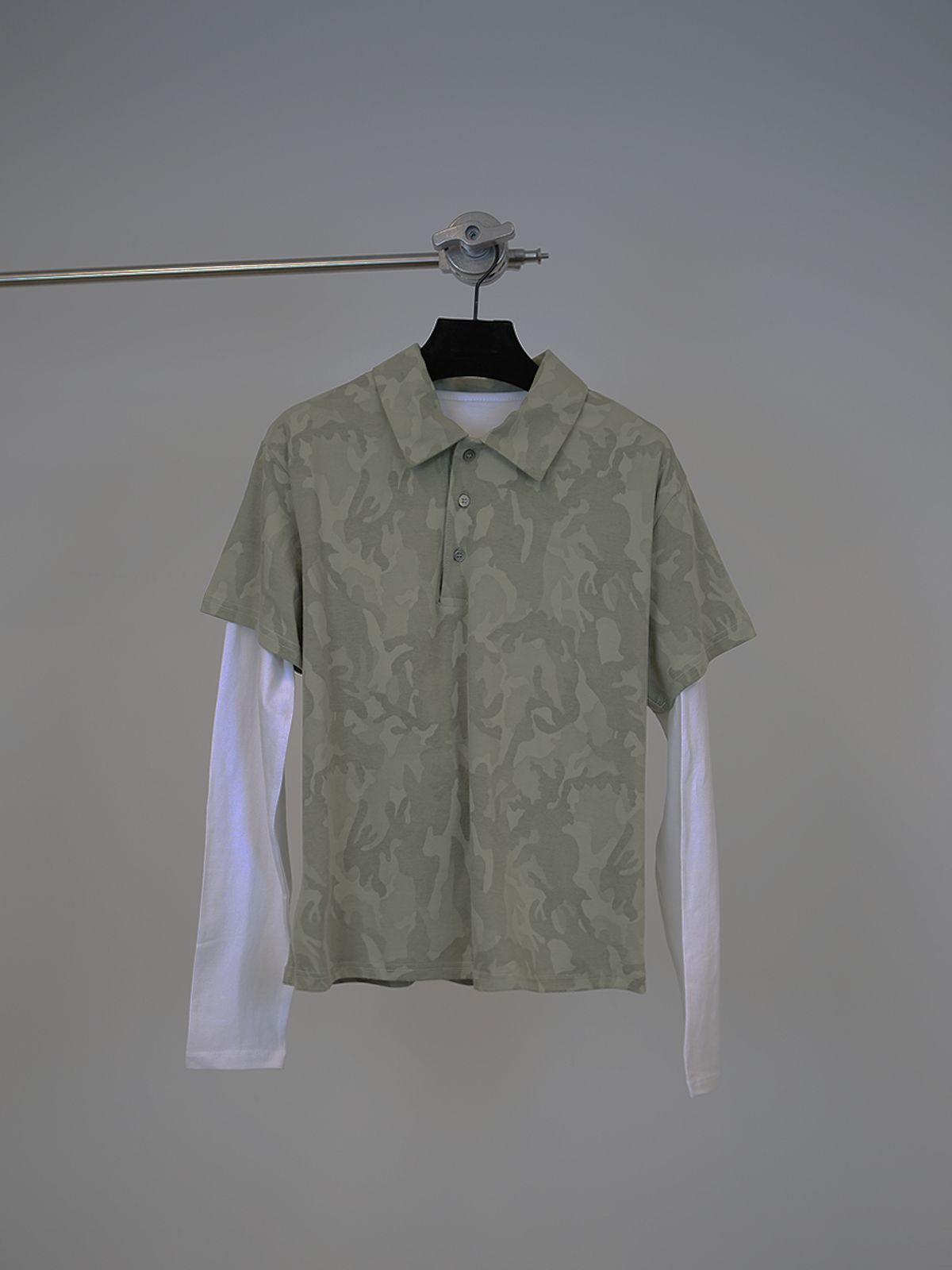 고저(GOZER) CAMO COLLAR HALF T-SHIRT_LIGHT