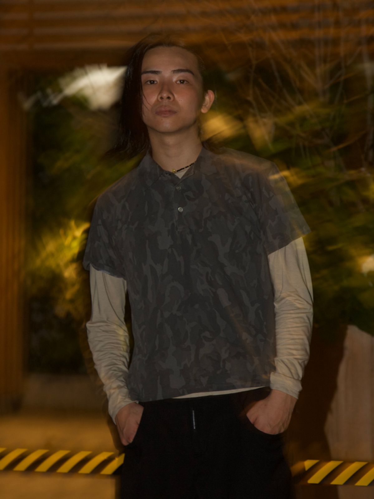 고저(GOZER) CAMO COLLAR HALF T-SHIRT_DARK