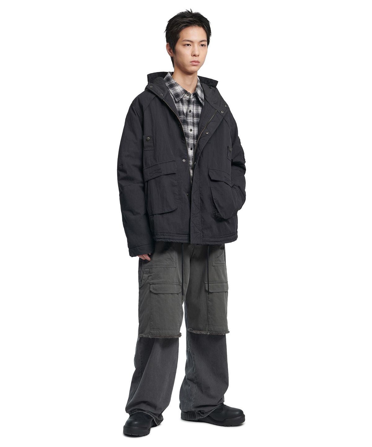 노매뉴얼(NOMANUAL) HOODED FLIGHT JUMPER - BLACK
