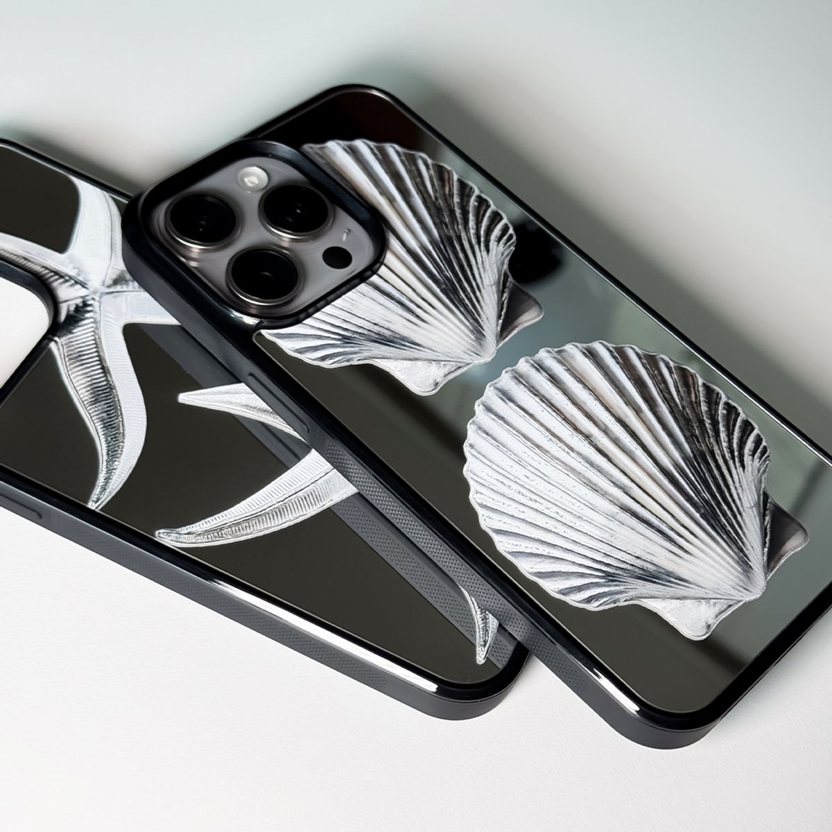 메모리즈바운더리(MEMORIESBOUNDARY) NTA Silverborn Scalla Bumper Mirror Phone Case (MagSafe)