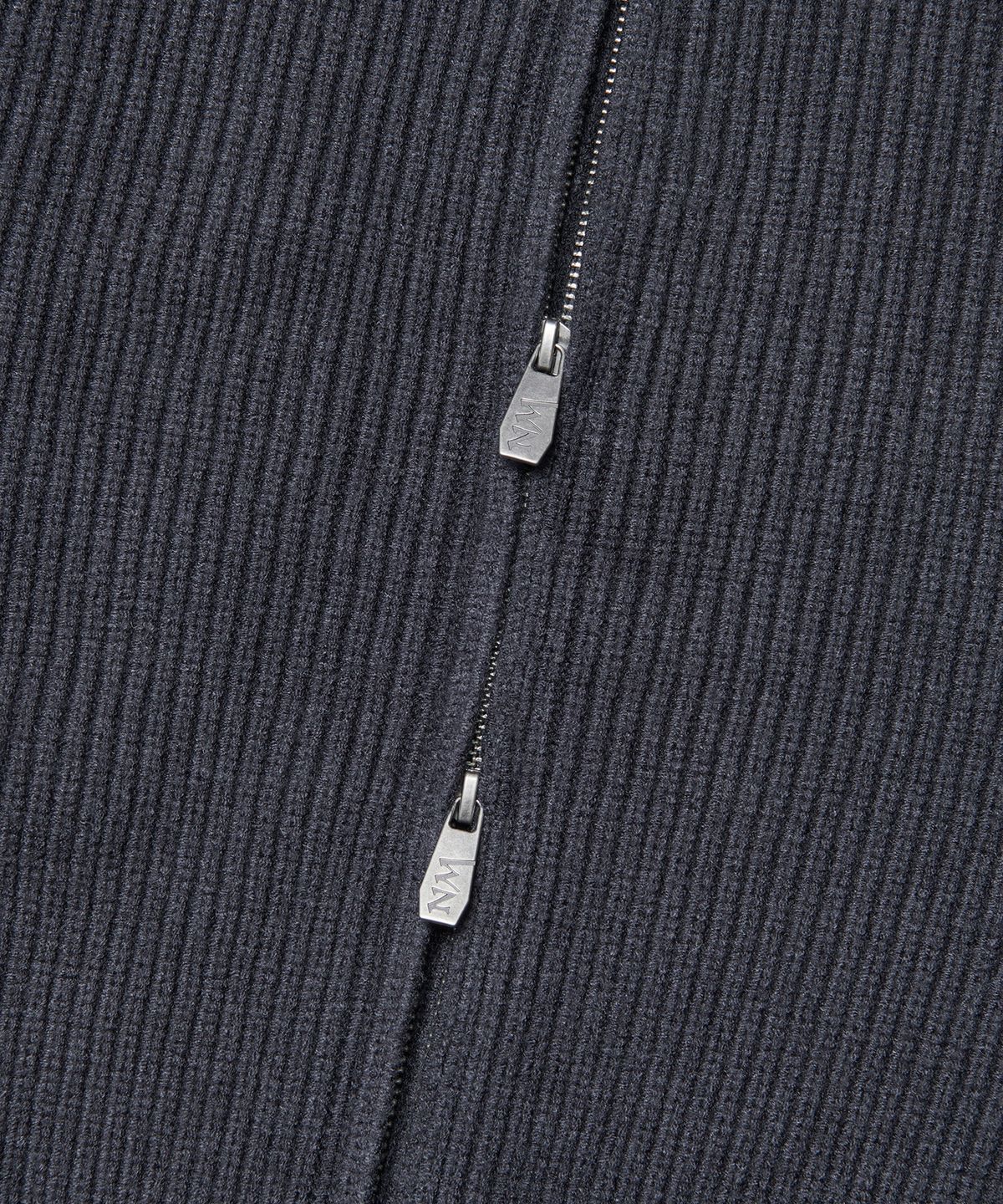 노매뉴얼(NOMANUAL) ANOMALY KNIT ZIP-UP - CHARCOAL