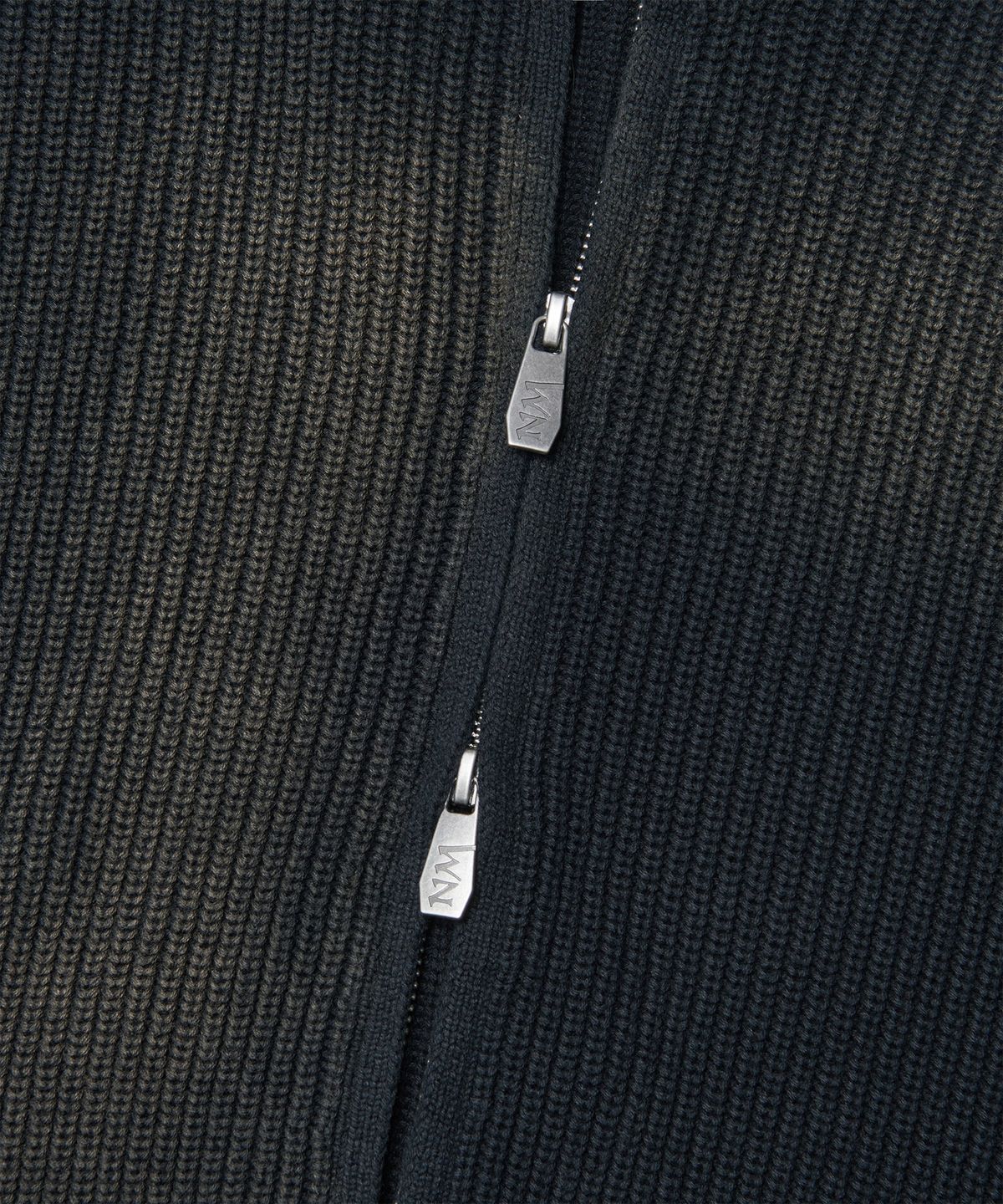 노매뉴얼(NOMANUAL) SPRAY DYEING KNIT ZIP-UP - BLACK