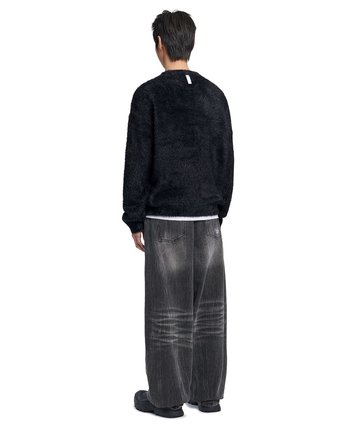 노매뉴얼(NOMANUAL) FUZZ HAIRY KNIT - BLACK