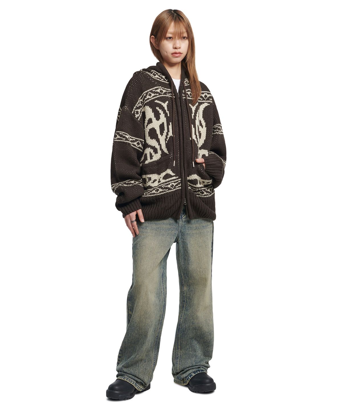 노매뉴얼(NOMANUAL) COWICHAN HOODED ZIP-UP - BROWN