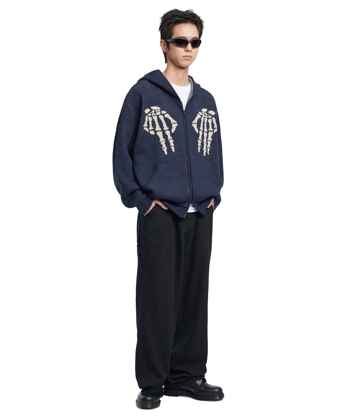 노매뉴얼(NOMANUAL) NM SKULL HAND COWICHAN HOODED ZIP-UP - NAVY