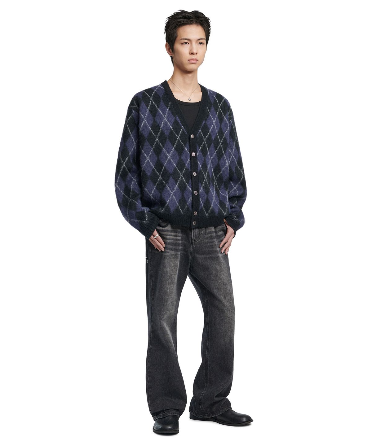 노매뉴얼(NOMANUAL) ARGYLE HAIRY CARDIGAN - DARK NAVY