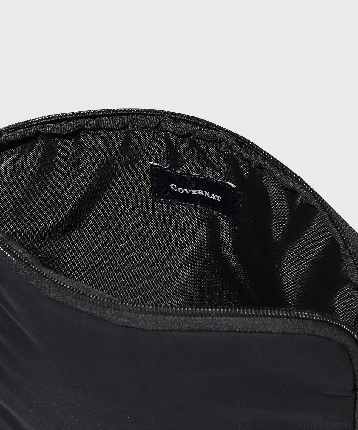 커버낫(COVERNAT) 데일리 태블릿 크로스백 Black