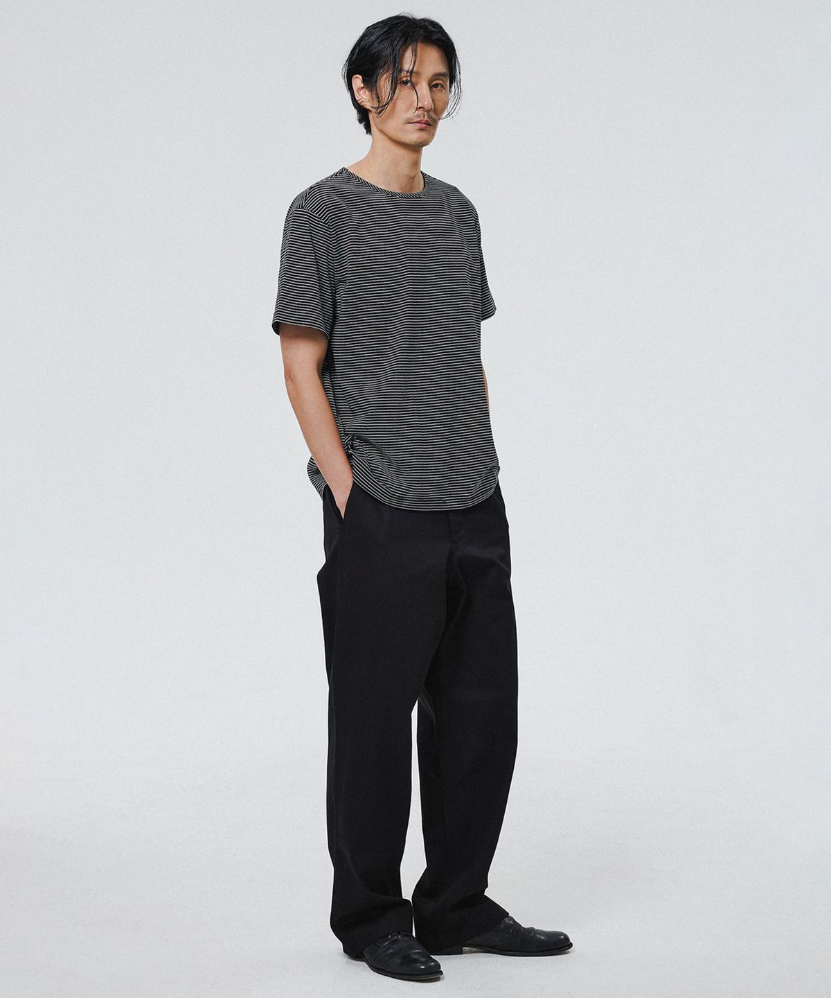 셔터(SHIRTER) SOFT STRIPE T-SHIRT (BLACK WHITE)