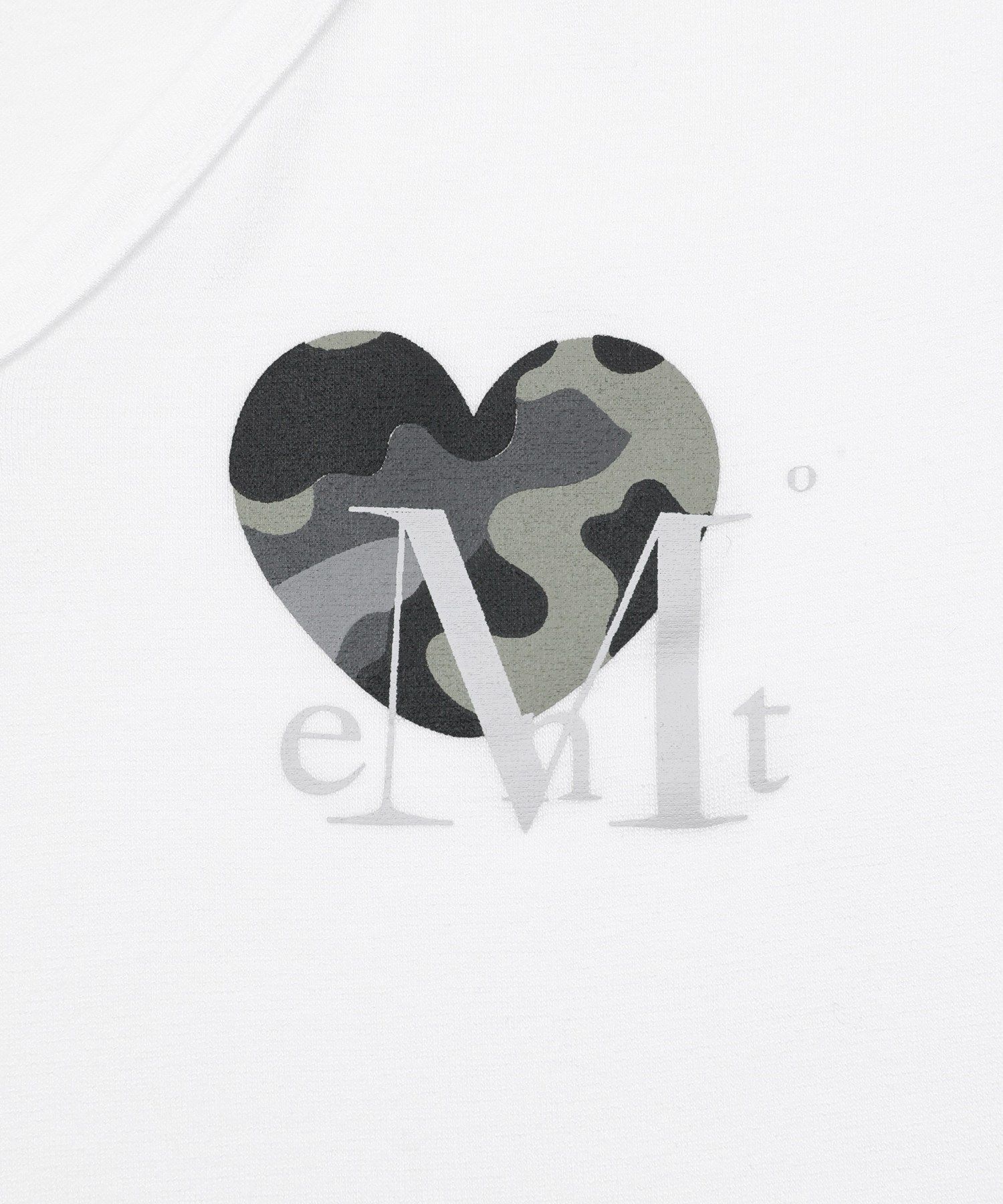 ★ MUCENT★ Heart camo T-shirt ハート カモ 半袖Tシャツ MUSINSA | MUCENT Vein Heart Camo V-Neck Short Sleeve Tee (3