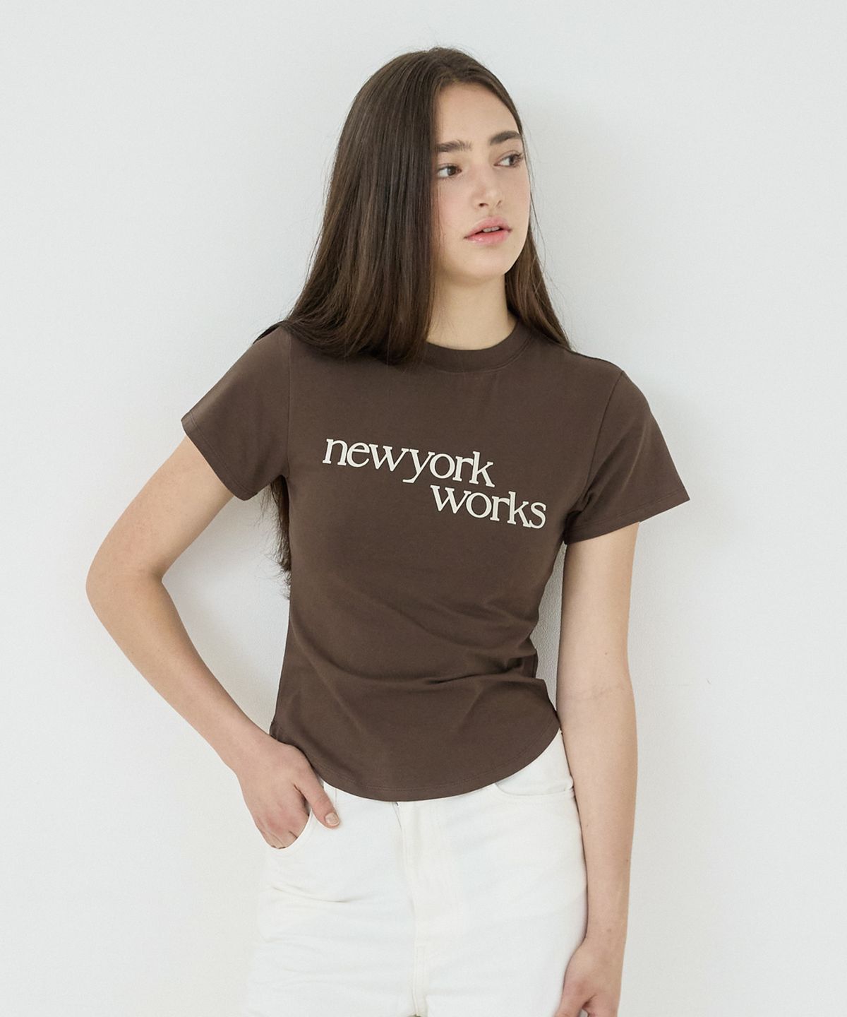 뉴욕웍스(NEWYORKWORKS) 프린팅 우먼핏 티셔츠_ 브라운