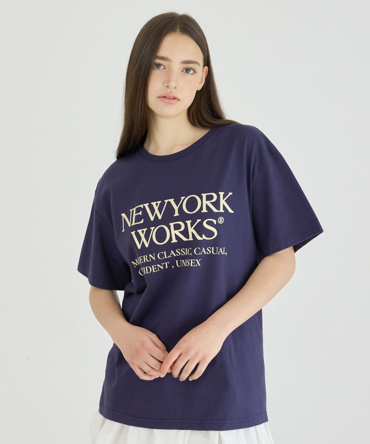 뉴욕웍스(NEWYORKWORKS) 유니섹스 오버핏 티셔츠_ 네이비
