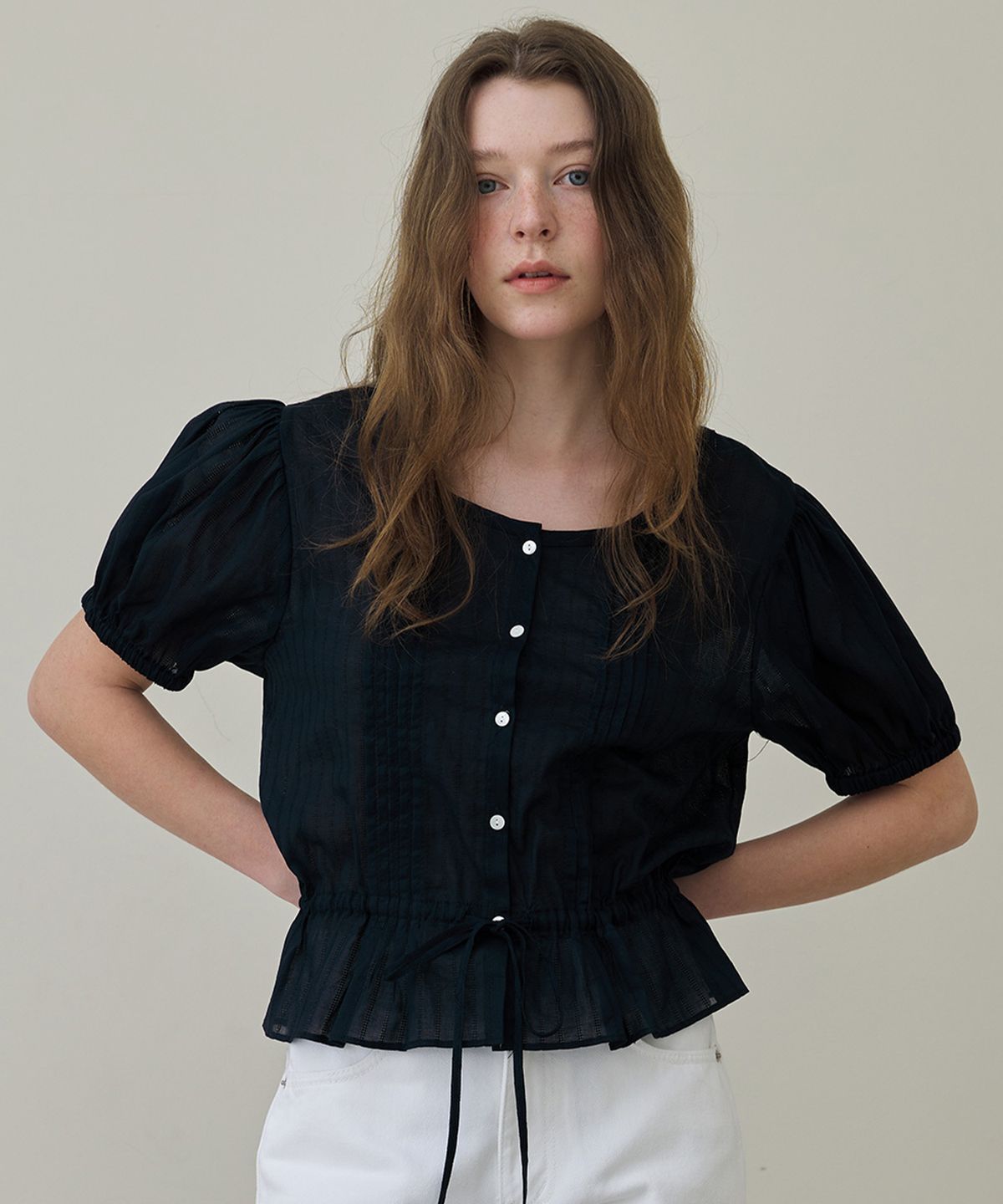 벗튼(BUT'TON) Doby Pleats Blouse (Navy)