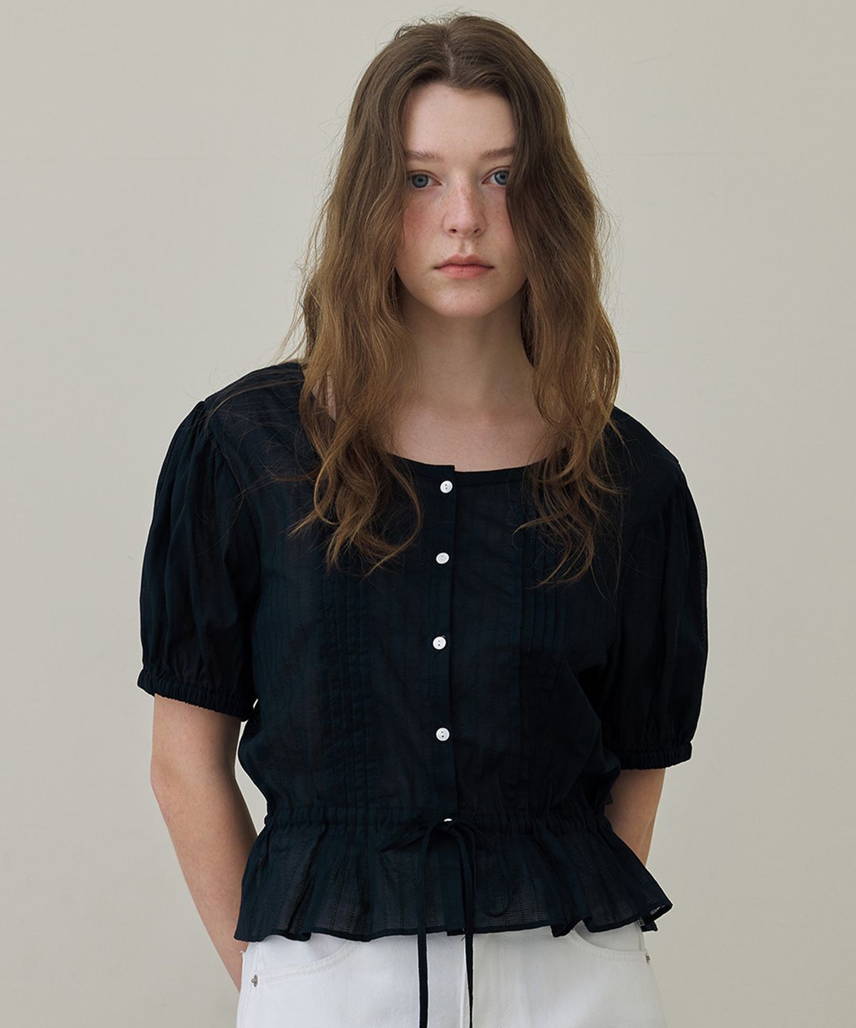 벗튼(BUT'TON) Doby Pleats Blouse (Navy)
