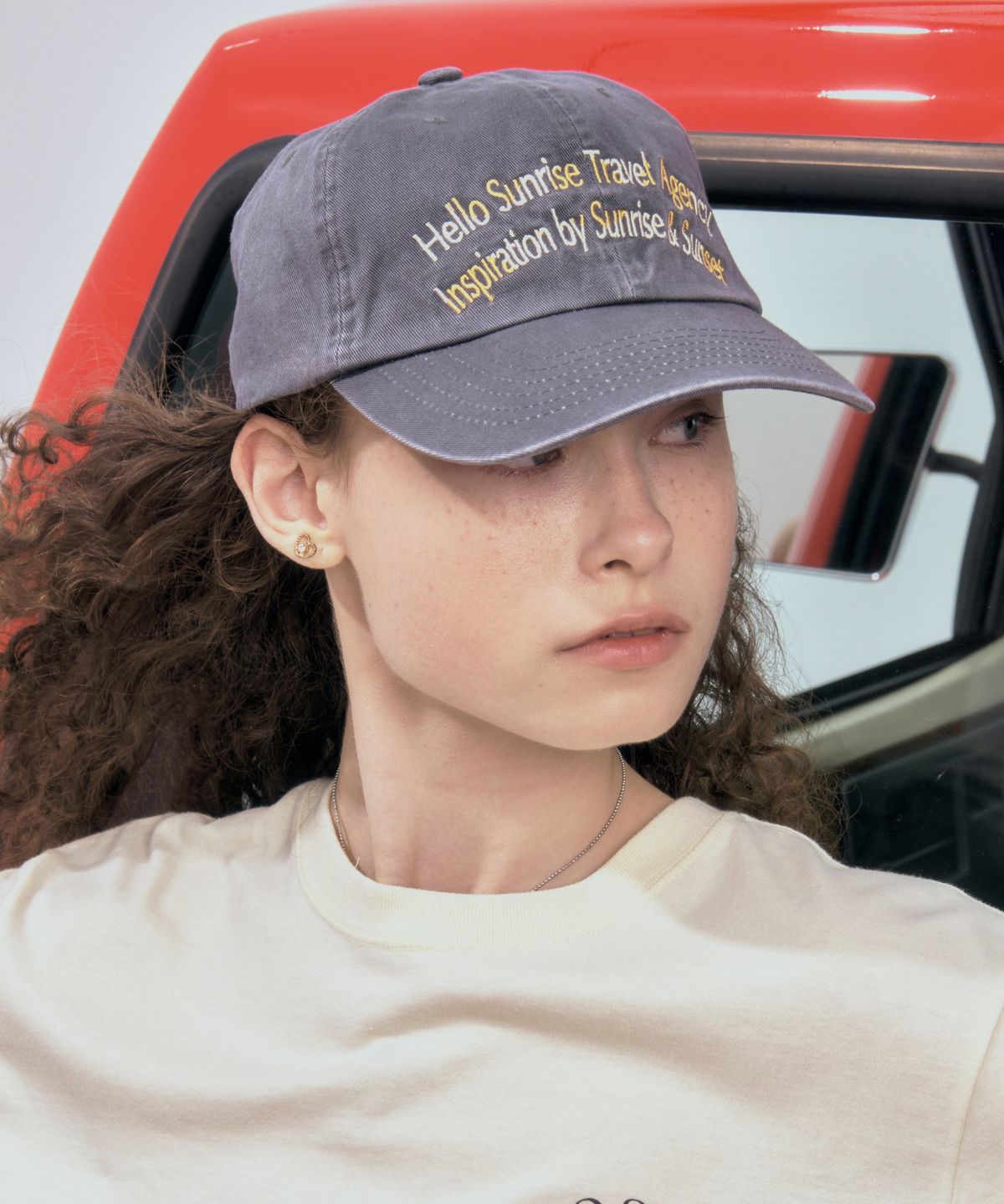 헬로 선라이즈(HELLO SUNRISE) Dot Arch Logo Ball Cap_Dark Gray