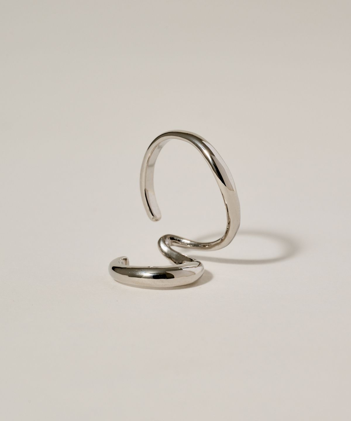 노비스도쿄(NOVICE TOKYO) 더블 레이어드 이어커프 Double Layered Ear Cuff / silver