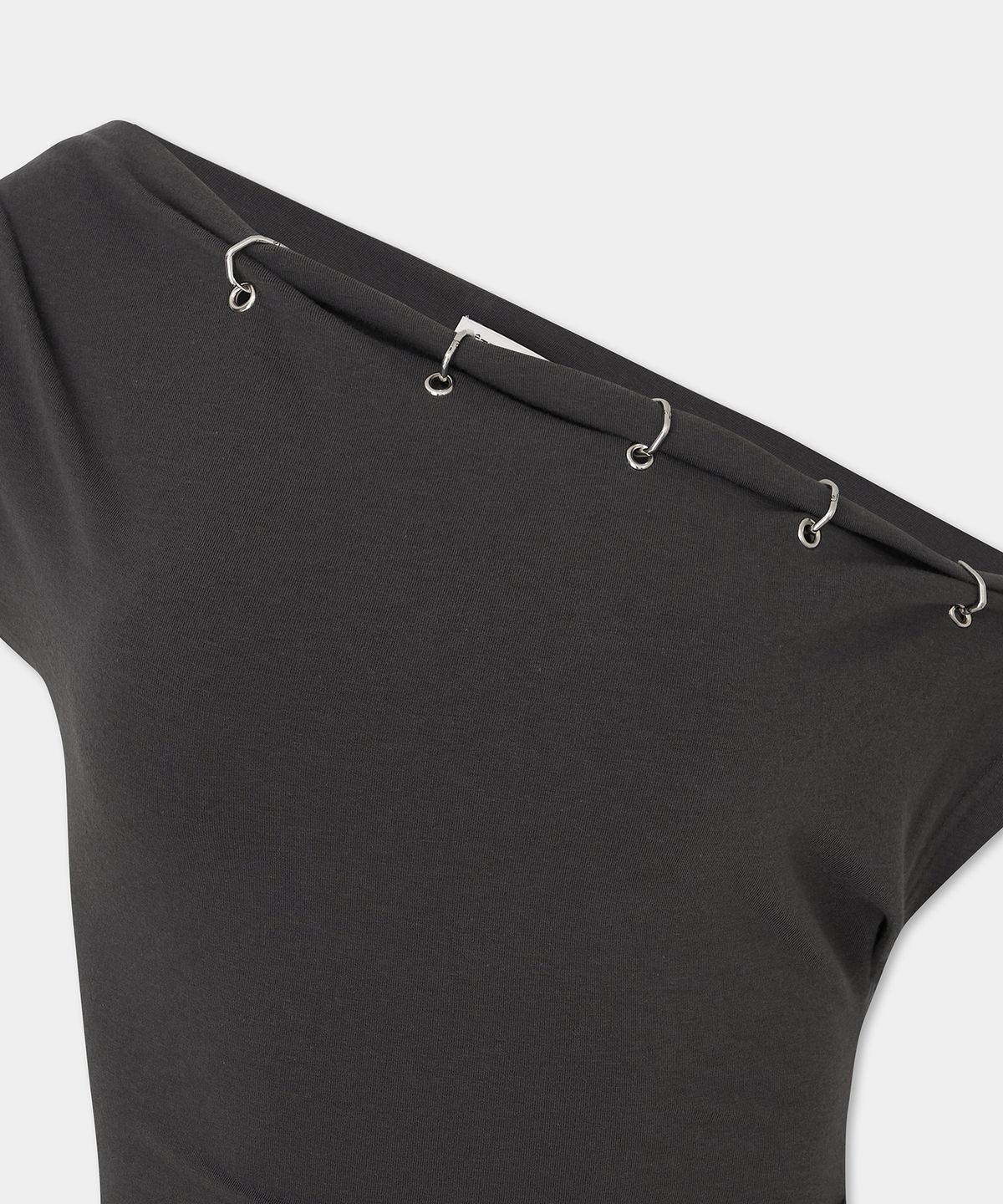 에트오소메(ETRE AU SOMMET) Piercing Drape Short Sleeve Top (Charcoal)