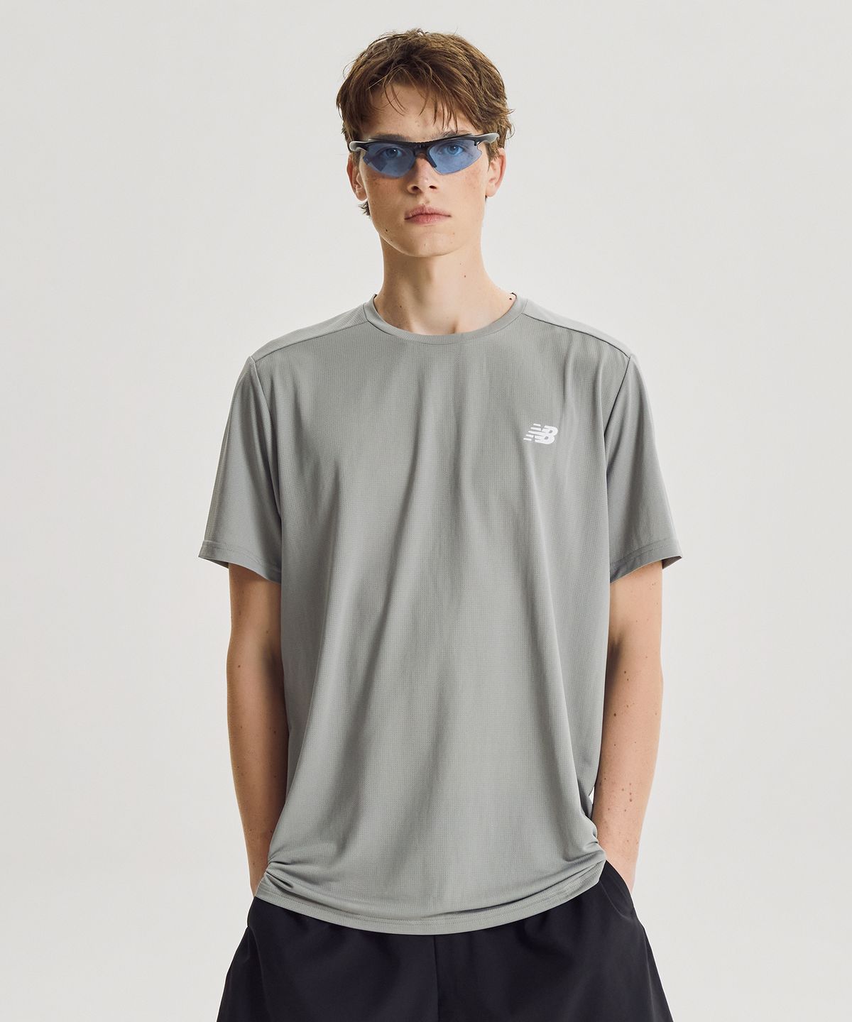 뉴발란스(NEW BALANCE) NBNEG36103 / UNI 스포츠에센셜 반팔티 (GRAY)